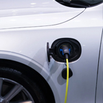 Een elektrische auto aanschaffen: leasen of kopen? | Douwe de Beer